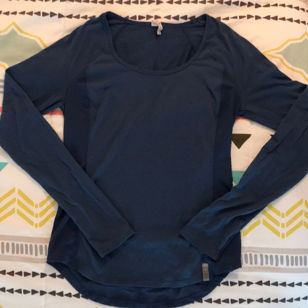 Under Armour blue long sleeve heat gear sz S